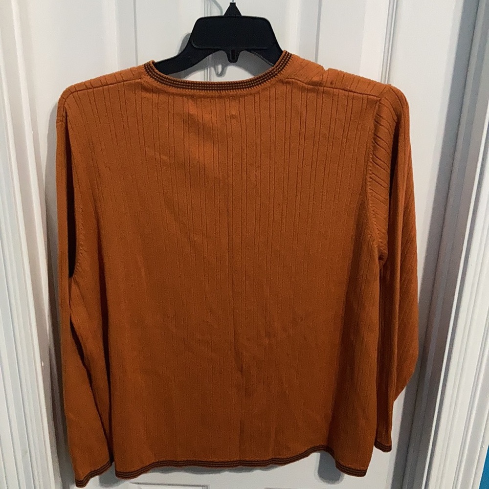 Sweater - Picture 4 of 5